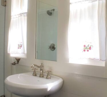 Mary Parker Carr Bedroom, Milton Parker Home, Luxury B&amp;B in Bryan, TX