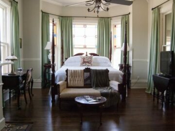 Home, Milton Parker Home, Luxury B&amp;B in Bryan, TX